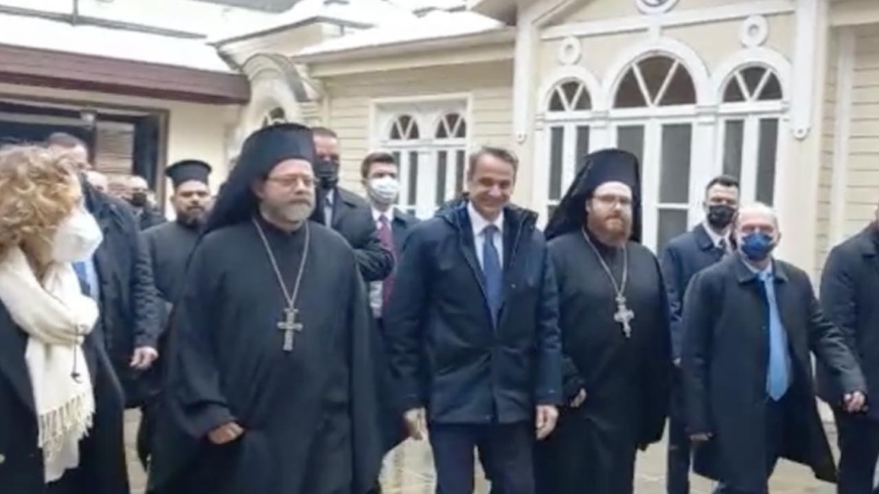 Yunanistan Başbakanı Miçotakis İstanbul'da: Patrikhanede ayine katıldı