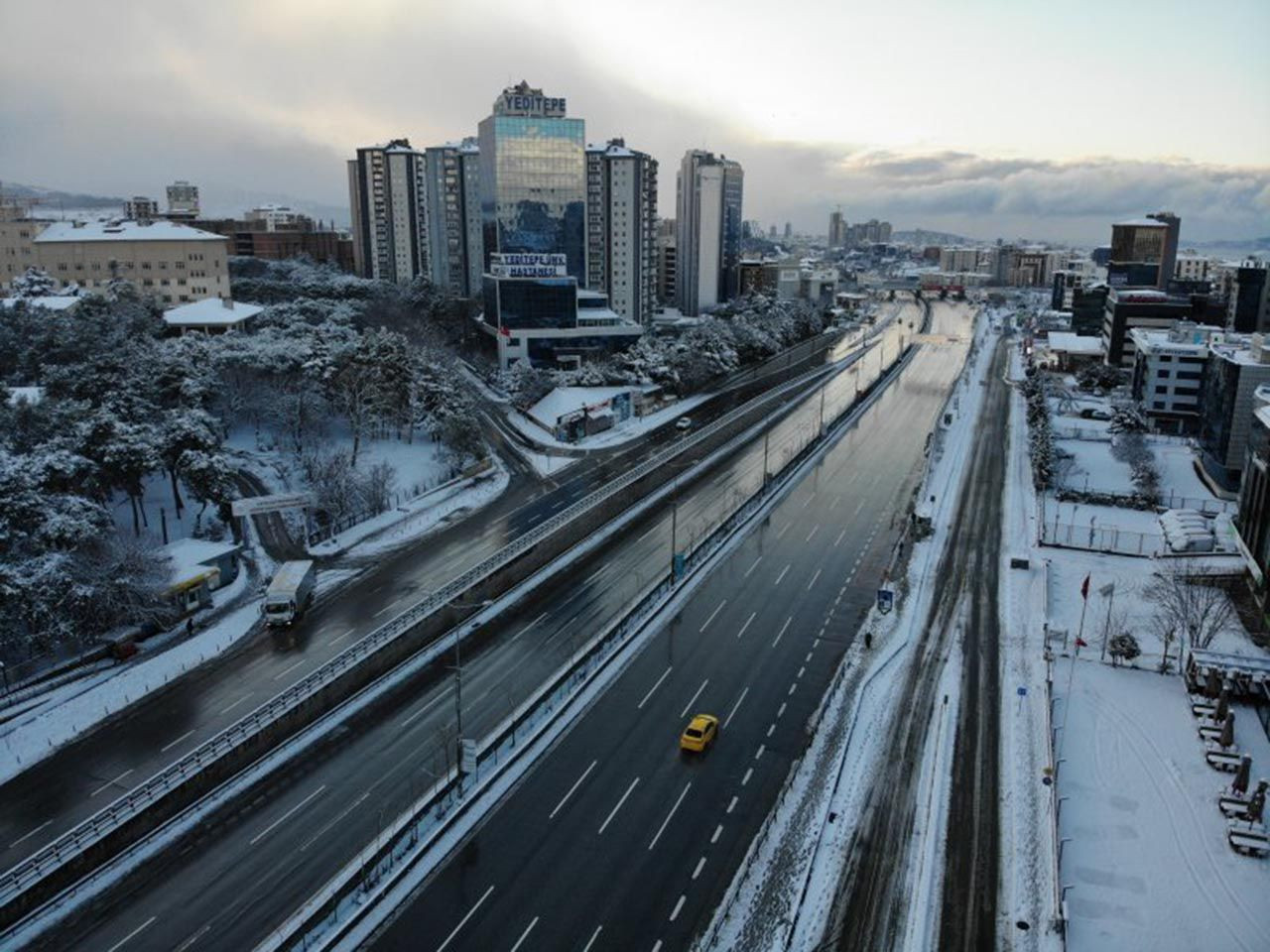 İstanbul'da kar fırtınasından geriye kalanlar havadan görüntülendi - Resim: 4