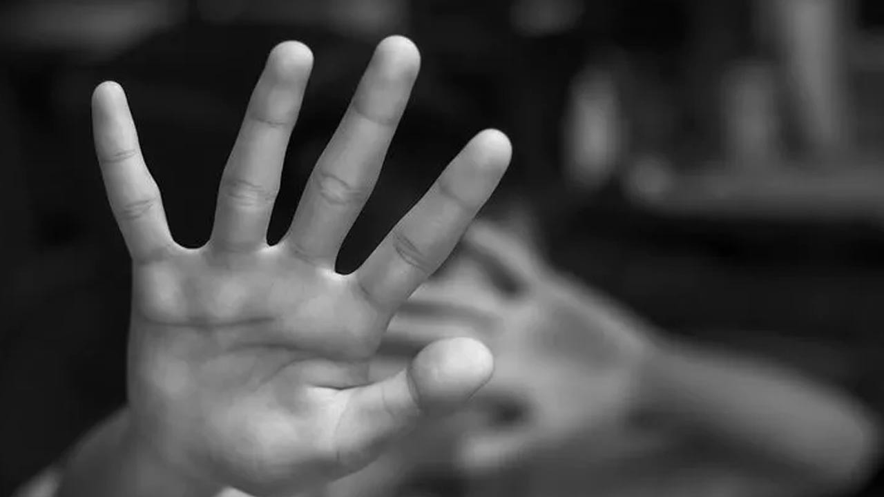 Aralarında doktor ve polisler bile var! Çocukların müstehcen görüntülerini satmışlar
