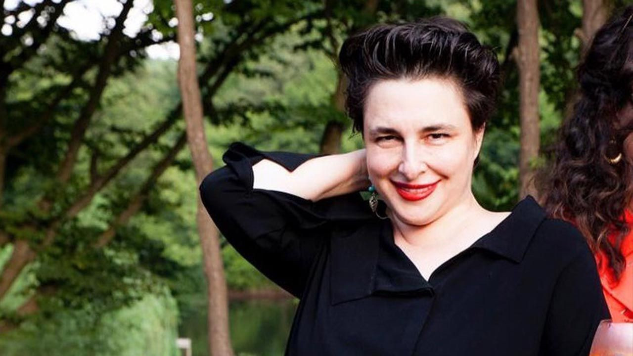 Esra Dermancıoğlu sınırları zorladı; çıplak pozuyla sosyal medyayı salladı! - Resim: 2