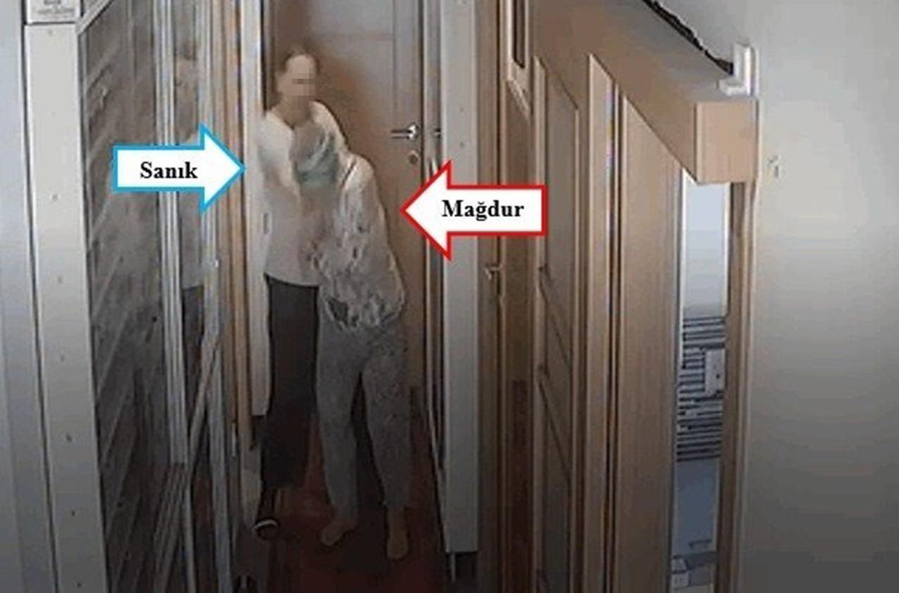 Yaşlı kadına bakıcı işkencesi! Görüntüler kan dondurdu - Resim: 1