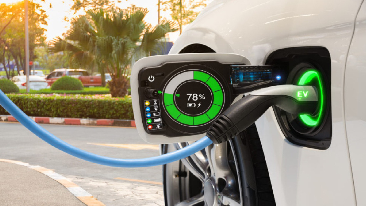 Elektrikli otomobiller kaç dakikada şarj olacak?