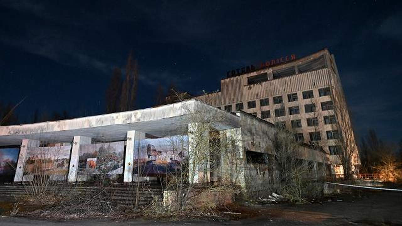 Ruslar Çernobil laboratuvarını yok etti
