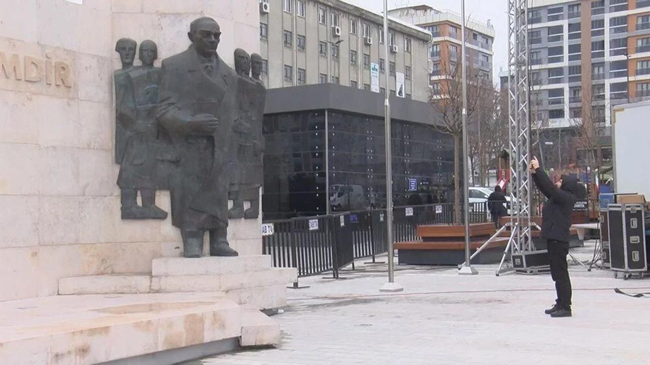 İstanbul'da Atatürk'e benzemeyen Atatürk heykeli ortalığı karıştırdı - Resim: 3
