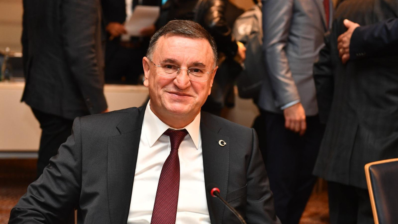 Eleştirilerin odağındaki isim açıkladı: ''Dün doğan 28 çocuğun 26'sı Suriyeli''