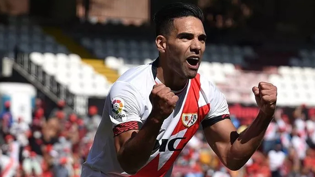 Radamel Falcao, gittiği her kulübü bezdiriyor