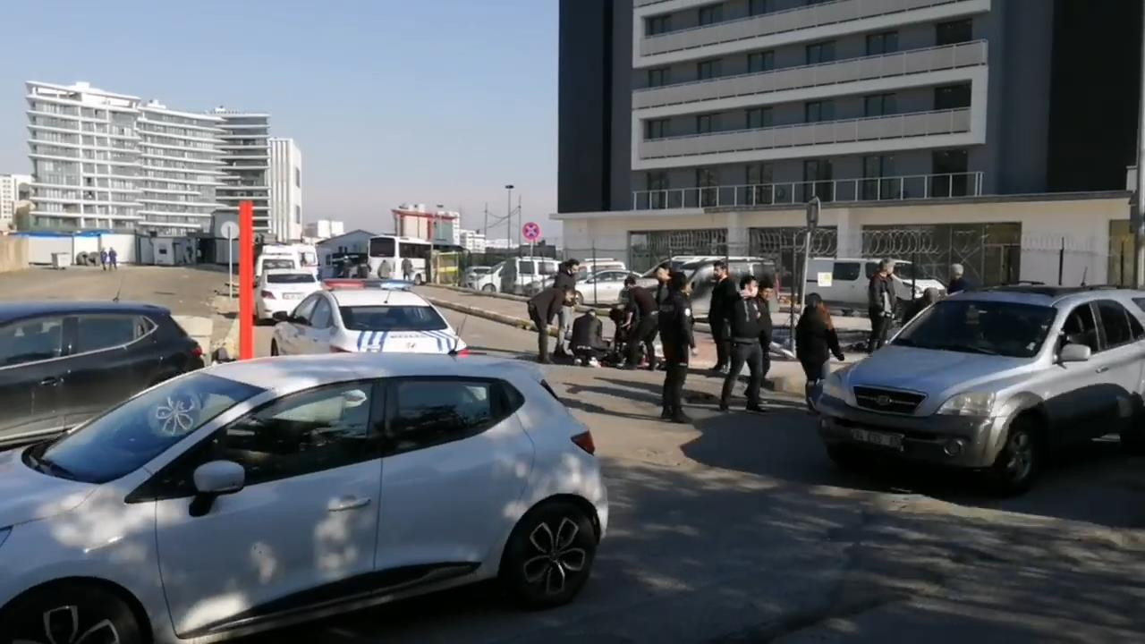 İstanbul'da adliye önünde çatışma:  4 ölü, 2 yaralı