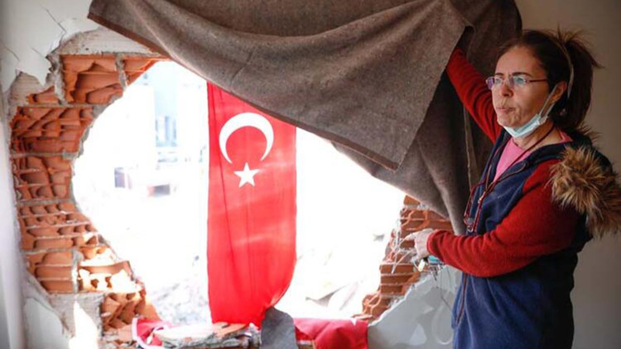 İstanbul'da riskli bina yıkımında komşu binanın yatak odasına girdiler