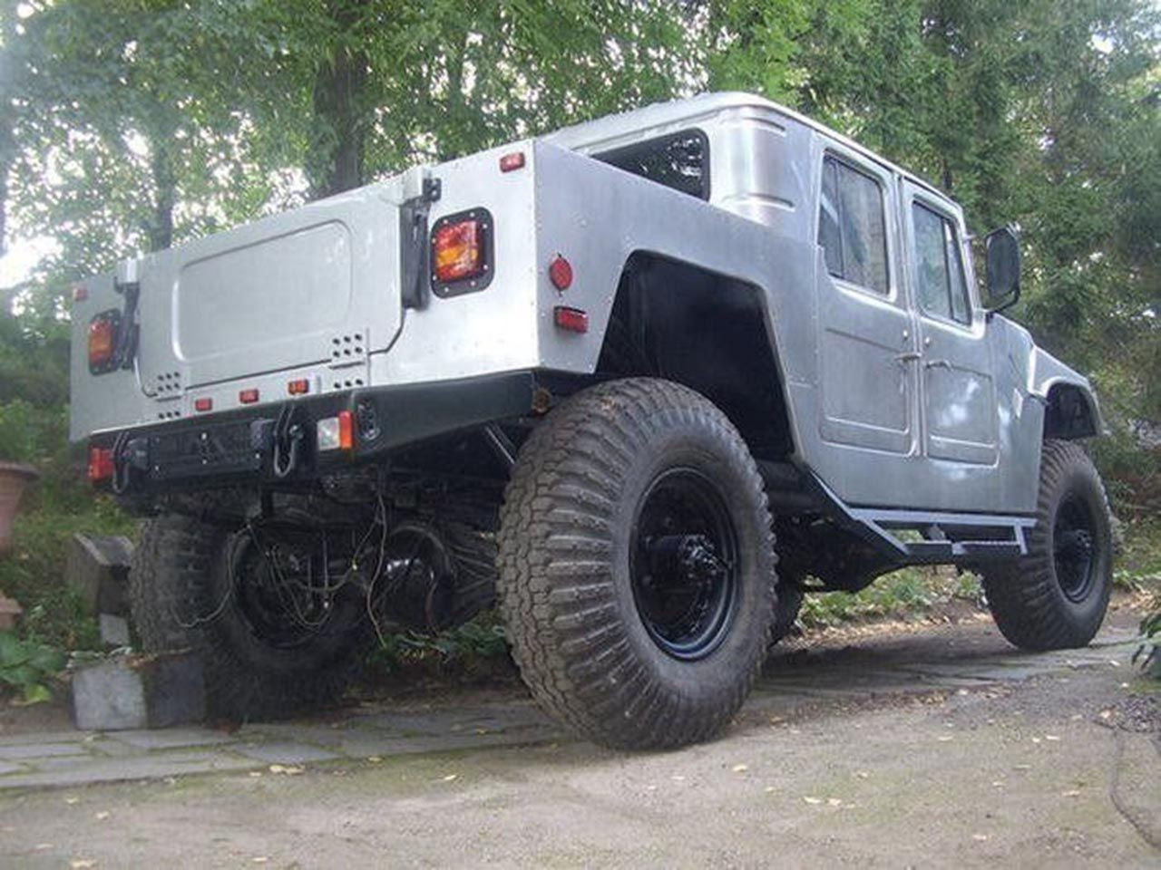 Çürümeye terk edilen ABD efsanesi Hummer'ı baştan yarattı - Resim: 3
