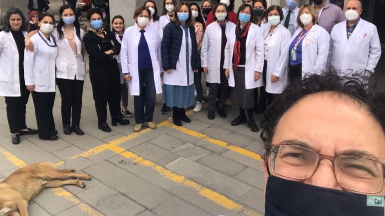 Koronavirüs nedeniyle hayatını kaybeden sağlıkçılar, tüm Türkiye'de anıldı