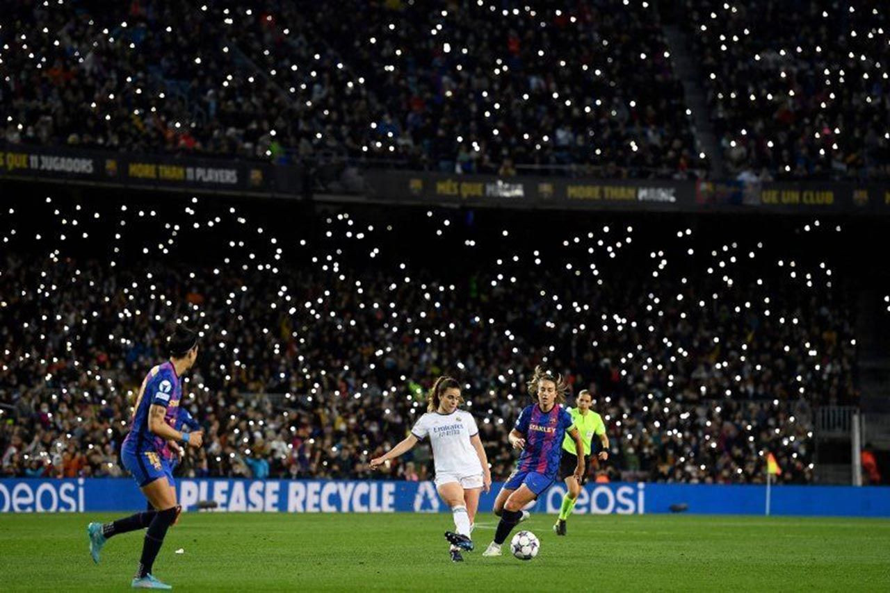 Nou Camp'taki kadınlar maçında izleyici rekoru - Resim: 4
