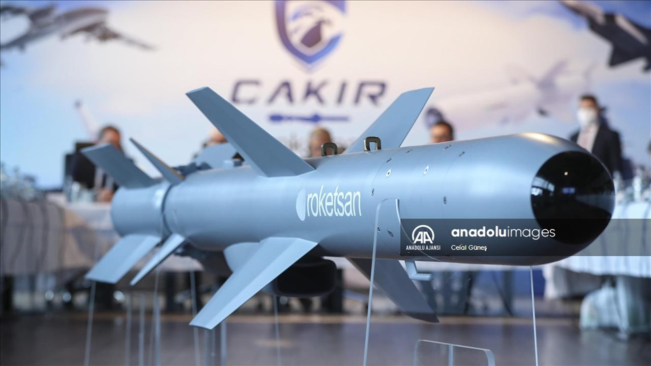 Türkiye'nin yeni vurucu gücü milli füze Çakır görücüye çıktı
