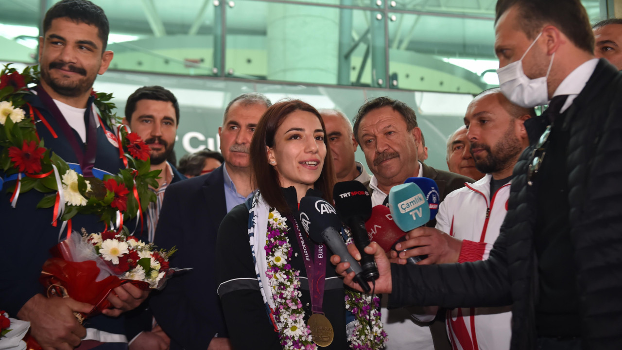 ASKİ Sporlu Şampiyonlara Başkent'te coşkulu karşılama
