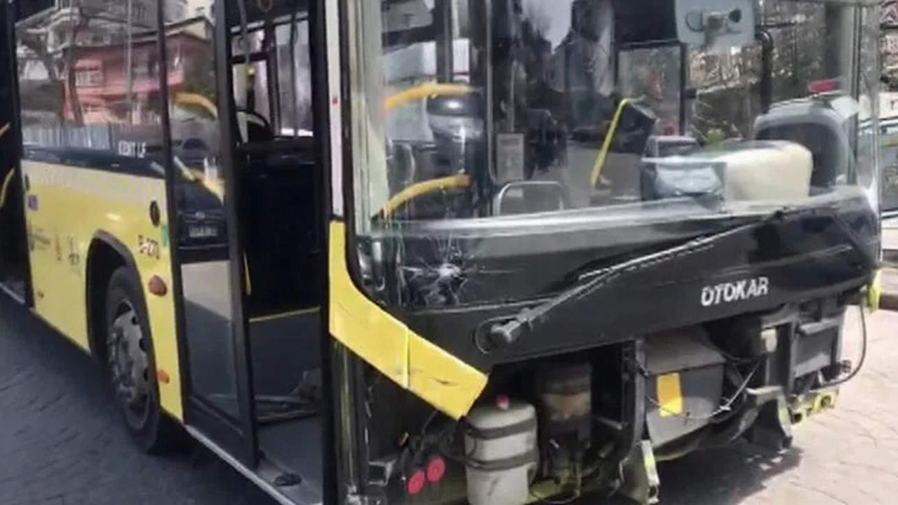 Beyoğlu'nda İETT otobüsü 4 araca çarptı