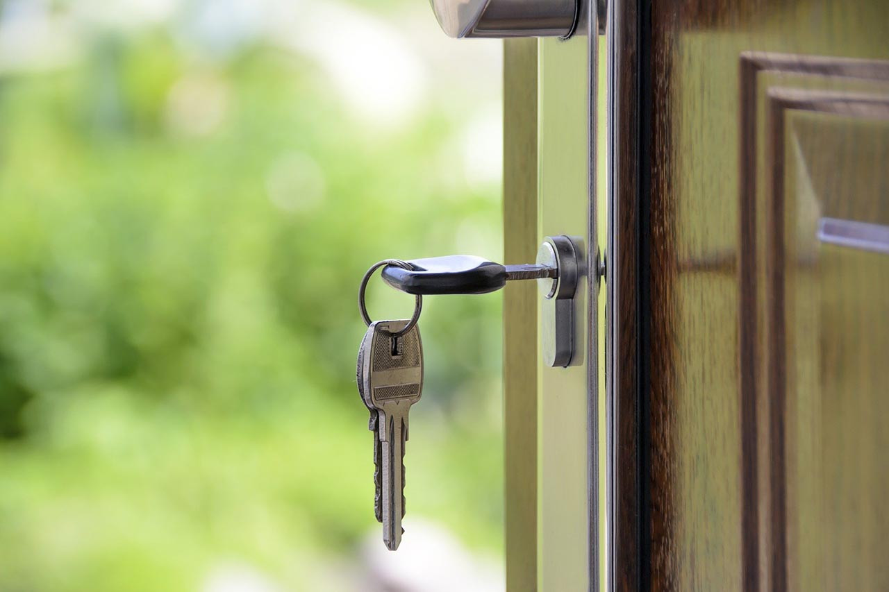 Satın alınan evin içerisindeki mevcut kiracı evden çıkarılabilir mi ?