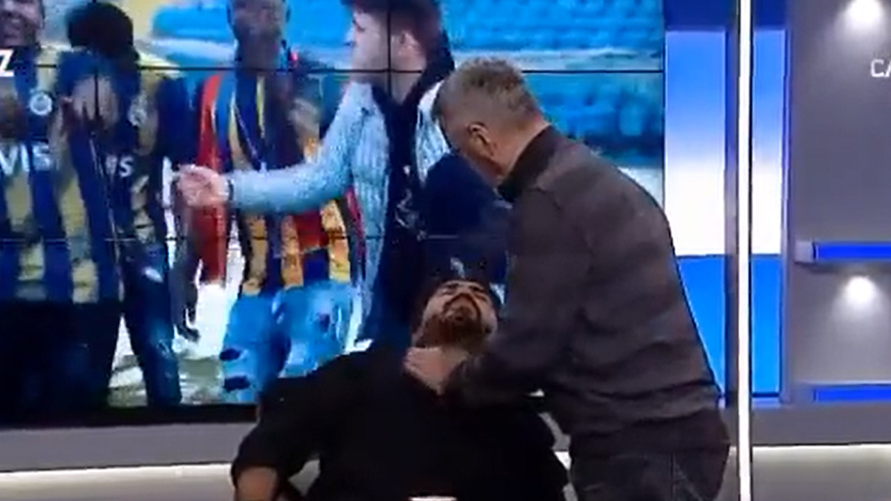 Rasim Ozan Kütahyalı canlı yayında bayıldı! Stüdyoya sedye geldi