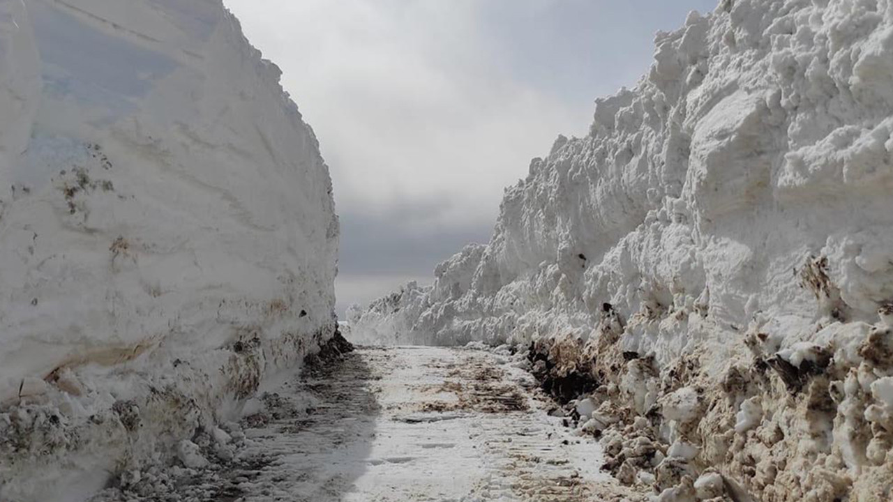 Türkiye'de kış da kar da bitmedi! Kar kalınlığı 5 metreyi buldu