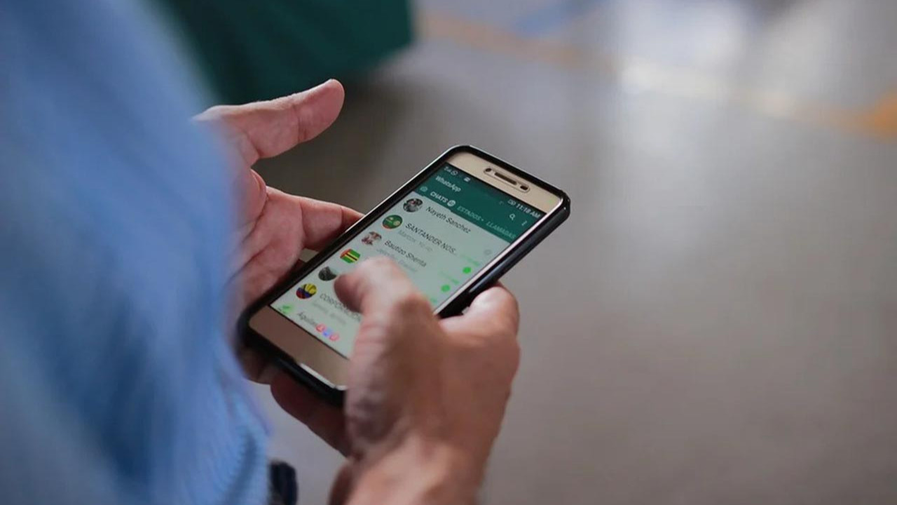 WhatsApp'tan 4 yeni özellik! Grup yöneticilerine yeni yetki geldi