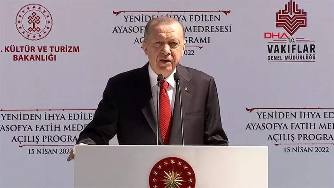 Cumhurbaşkanı Erdoğan: ''Tek parti zihniyetinin sabıkası oldukça kabarık''