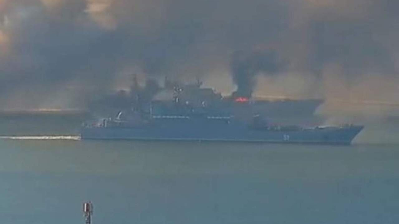 Rus savaş gemisi battı
