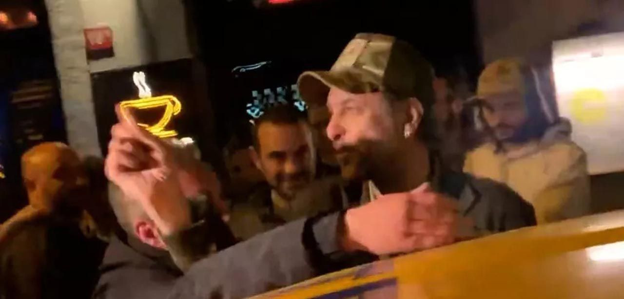Nejat İşler'in olaylı gecesi... Alkol şişede durduğu gibi durmadı! - Resim: 2