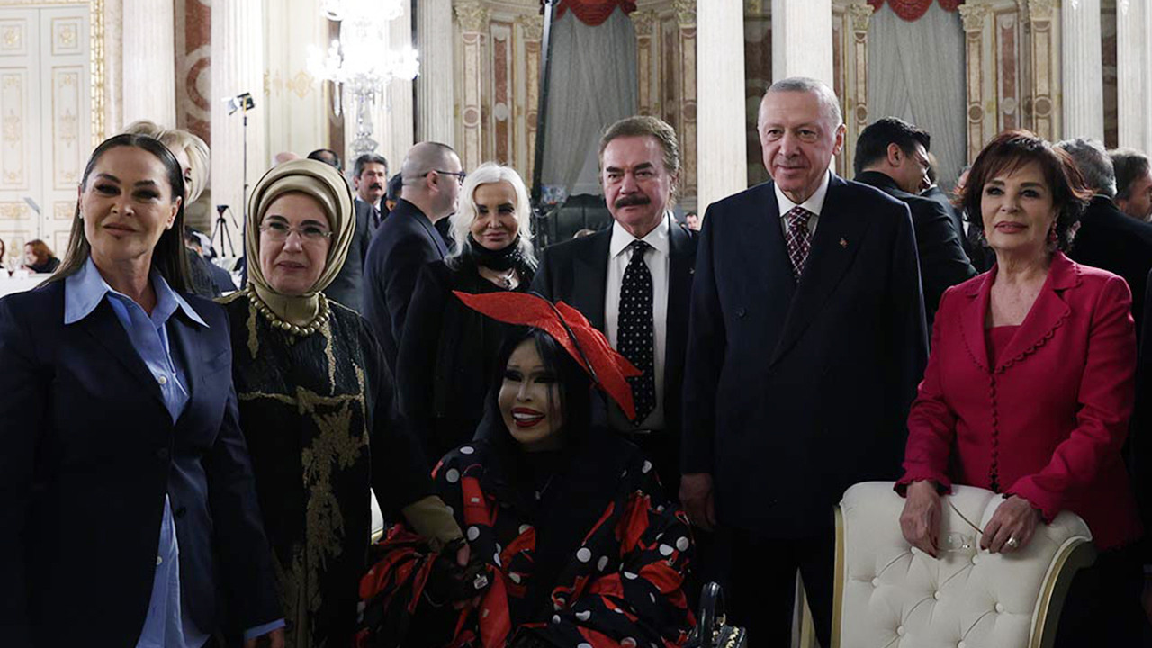 Erdoğan ünlülerle iftar yaptı! İşte davete katılan sanatçılar