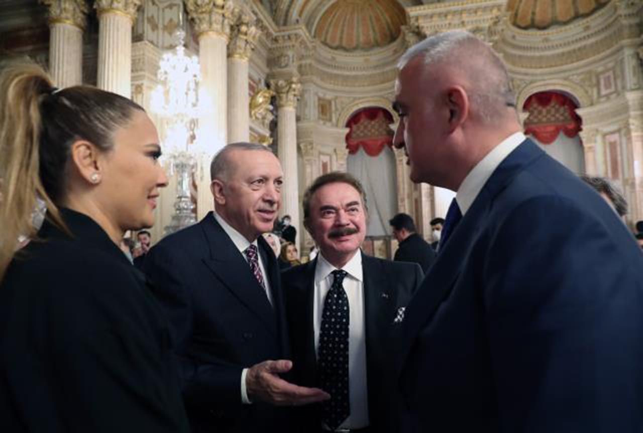 Demet Akalın'dan al haberi! Erdoğan'ın iftarındaki ''müjdeyi'' o verdi - Resim: 3