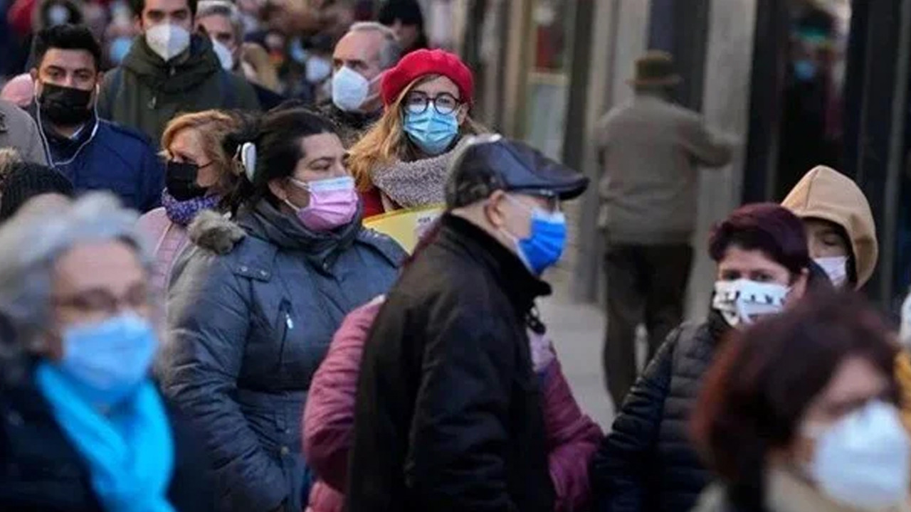 Bir ülkede maske tamamen kaldırıldı