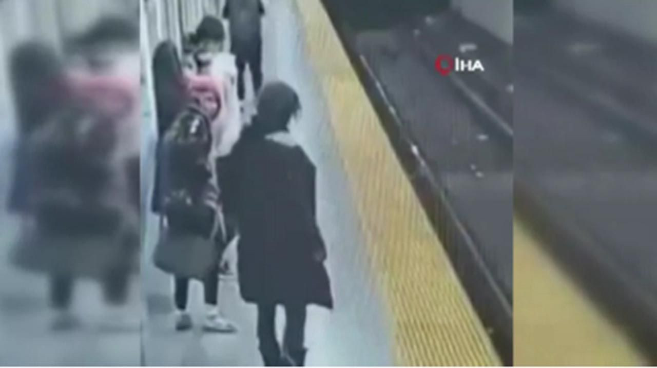 Metroda katil var! Kadın yolcuyu raylara böyle itti - Resim: 1