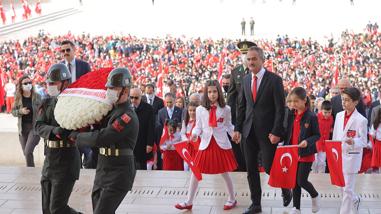 23 Nisan'da Anıtkabir'de Erdoğan yine yoktu