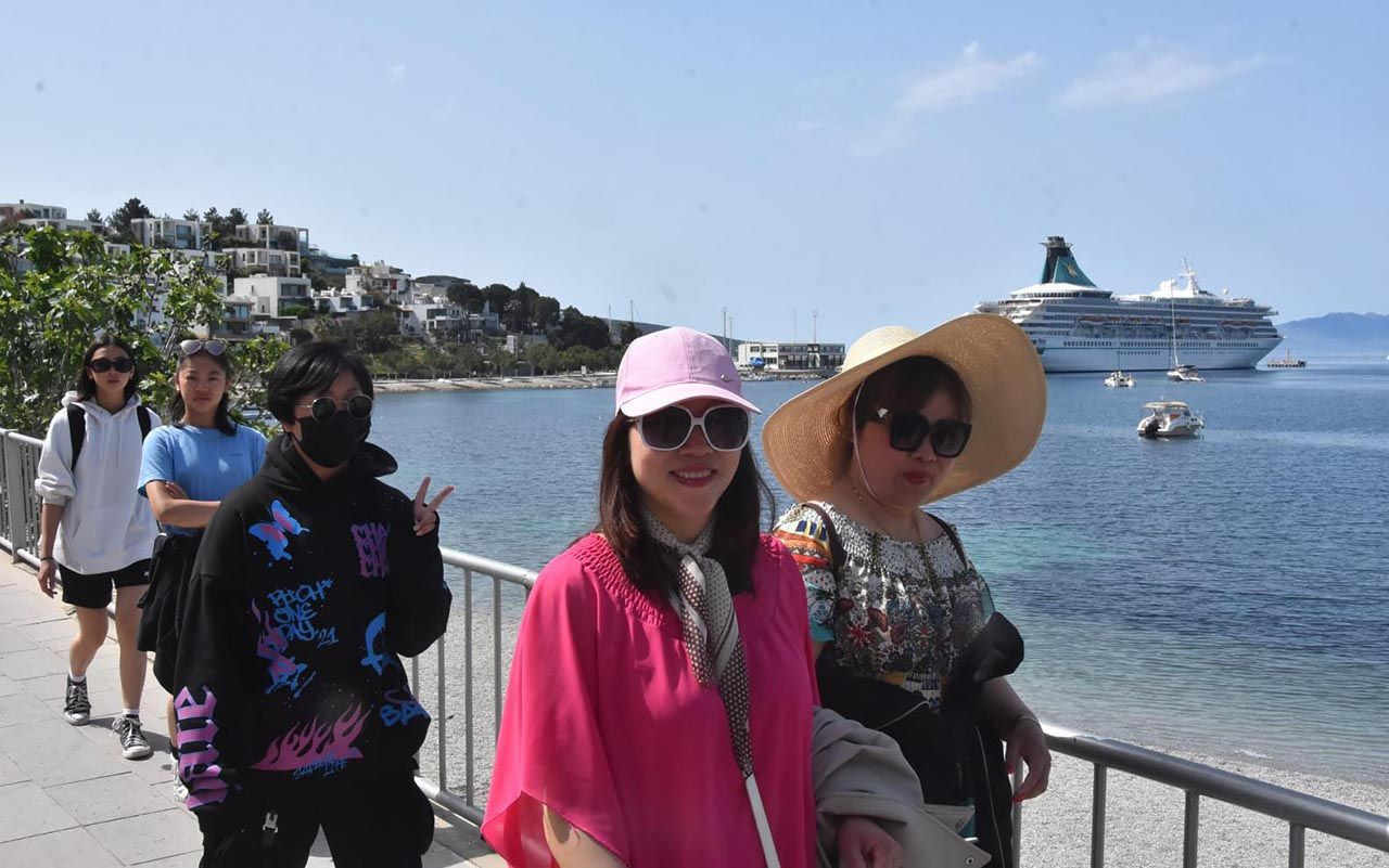 Bodrum'a sezonun ilk kruvaziyer gemisi geldi - Resim: 2