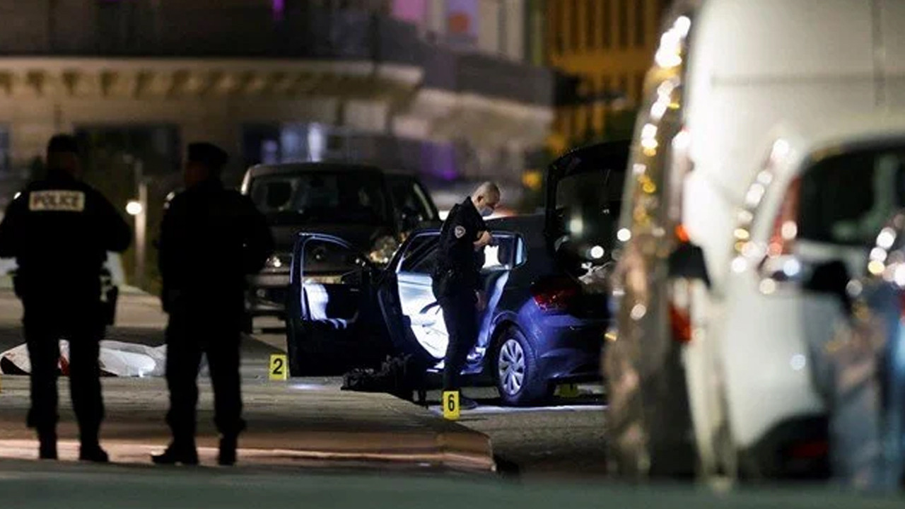 Paris'te kanlı gece: 2 ölü, 1 yaralı