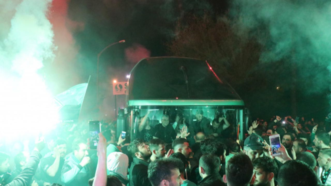 Uyumadılar, uyutmadılar! Bir şehrimiz sabaha kadar sokaktaydı