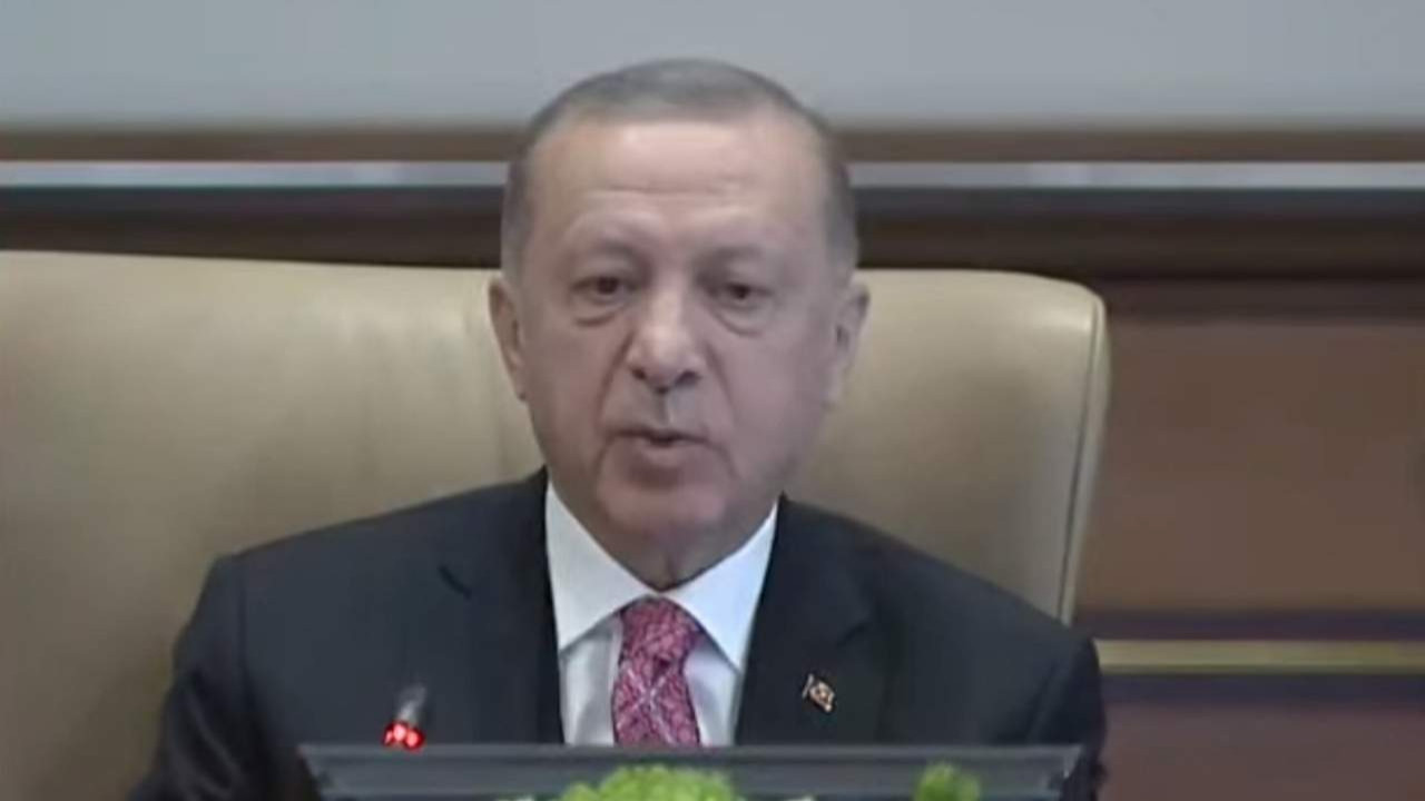 Erdoğan açıkladı, kapalı mekanlarda maske zorunluluğu kalktı