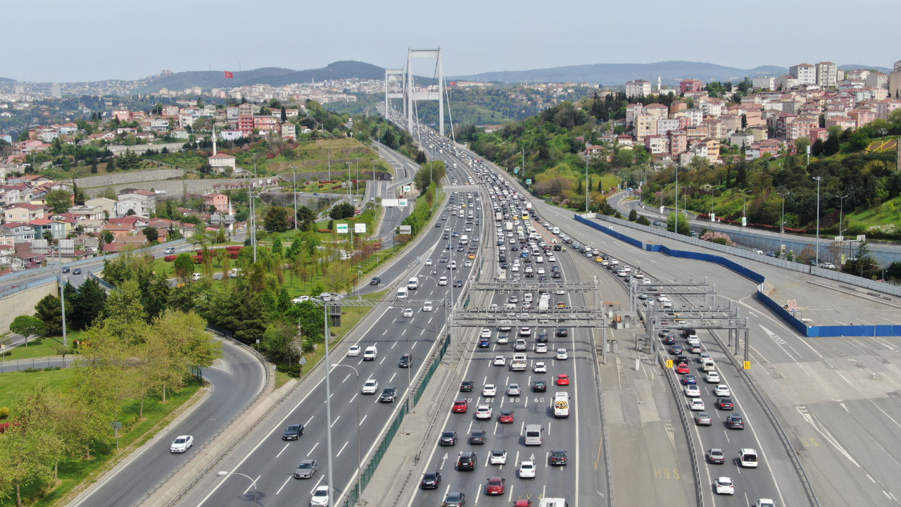 Yola çıkacaklar dikkat! İşte İstanbul trafiğinde son durum