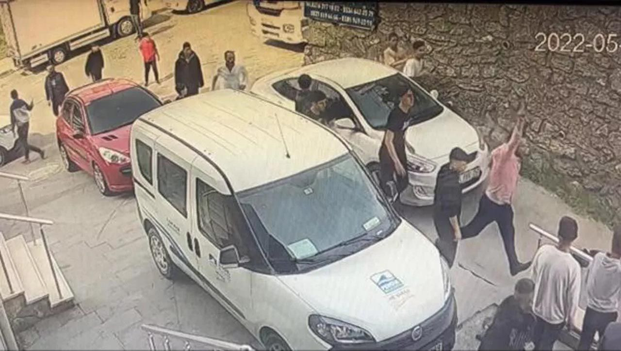 Çocuklar oynadı, taraftar savaştı! - Resim: 4