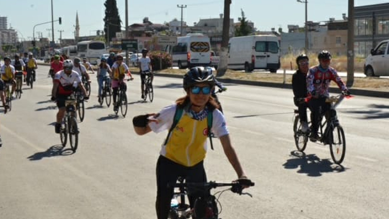 Mersin Büyükşehir'in Kleopatra Bisiklet Festivali'nde renkli görüntüler