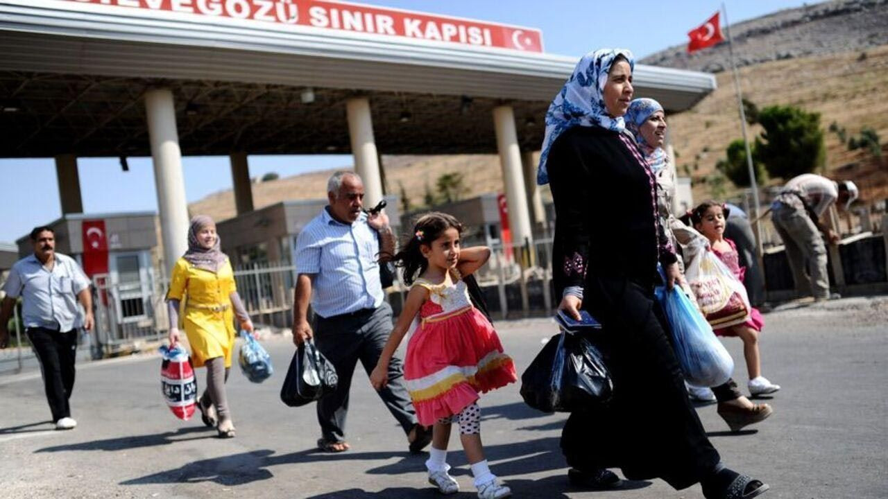Maaş alıyorlar mı, seçimlerde oy kullanabilecekler mi ? 14 soru, 14 yanıtla Suriyeliler... - Resim: 1