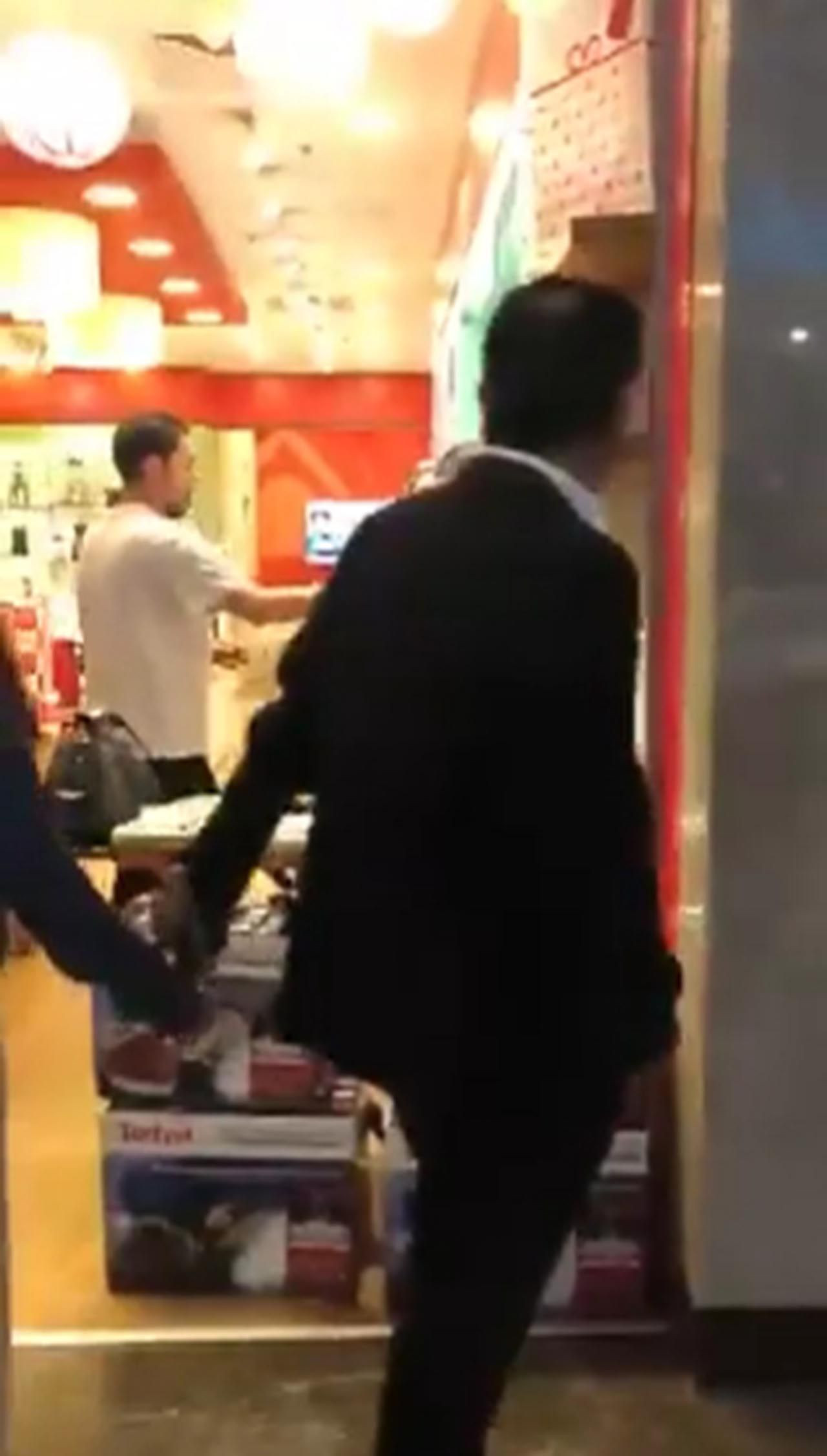 İstanbul'da AVM'de yabancı sığınmacıya ''taciz'' dayağı - Resim: 1
