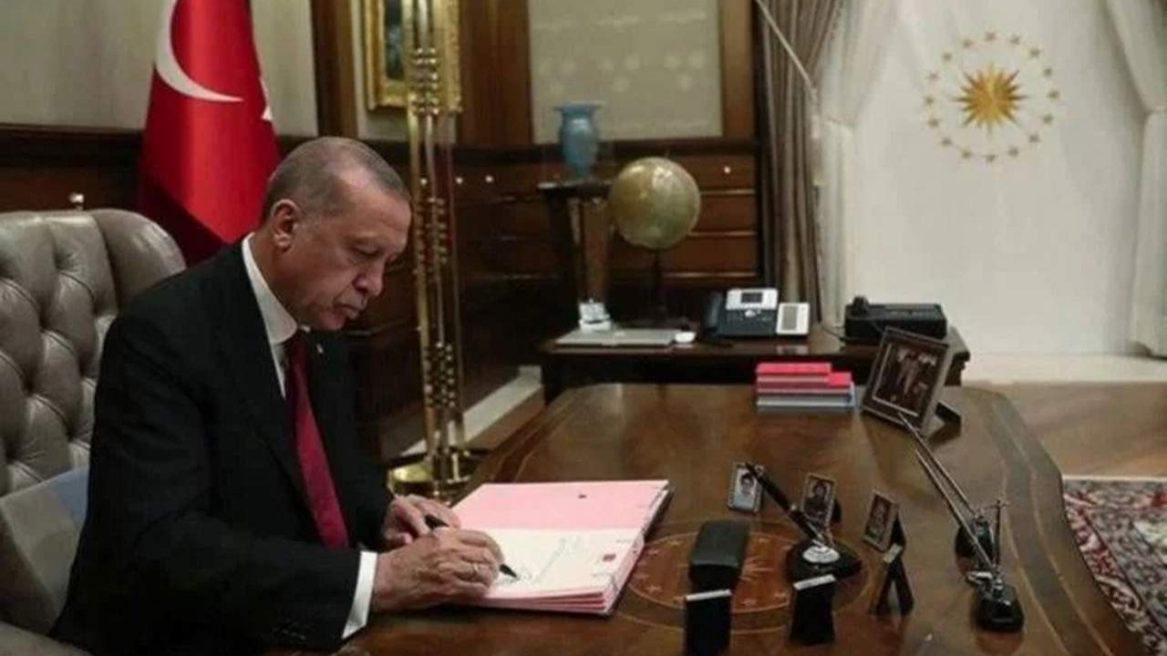 23 büyükelçi ''merkez''e çekildi, 25 yeni büyükelçi atandı
