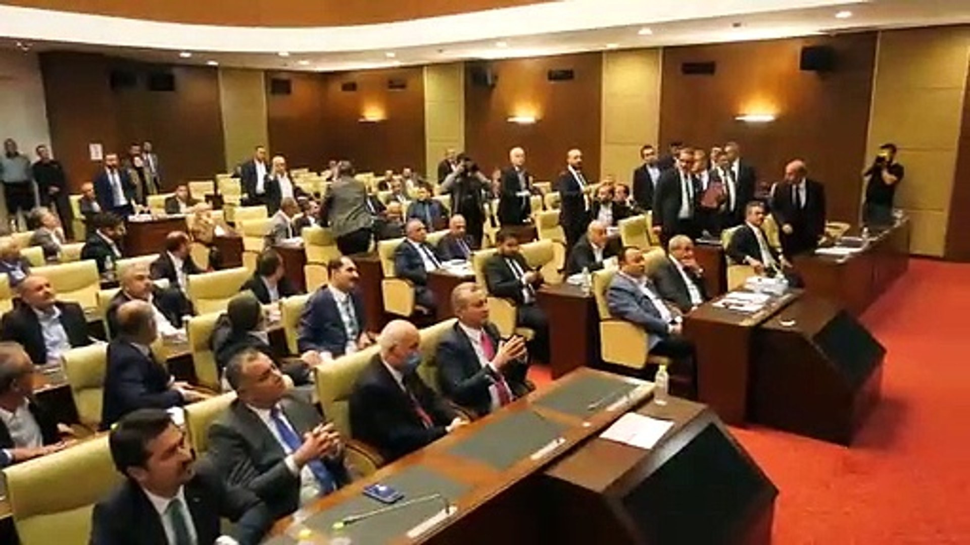 Gökçek’in eski başkan vekili Ankara Büyükşehir Belediye Meclisi’ni karıştırdı