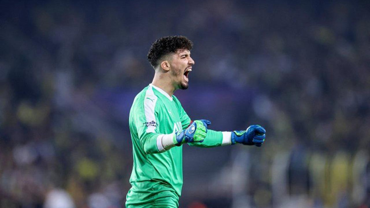 Altay Bayındır yuvadan uçmaya hazırlanıyor