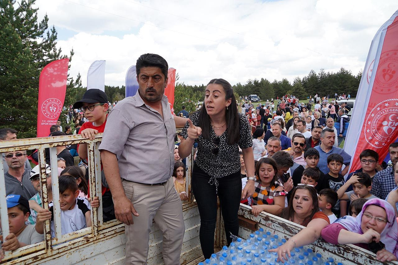 Kastamonu'da bedava izdihamı! Çocukları ezdiler - Resim: 4