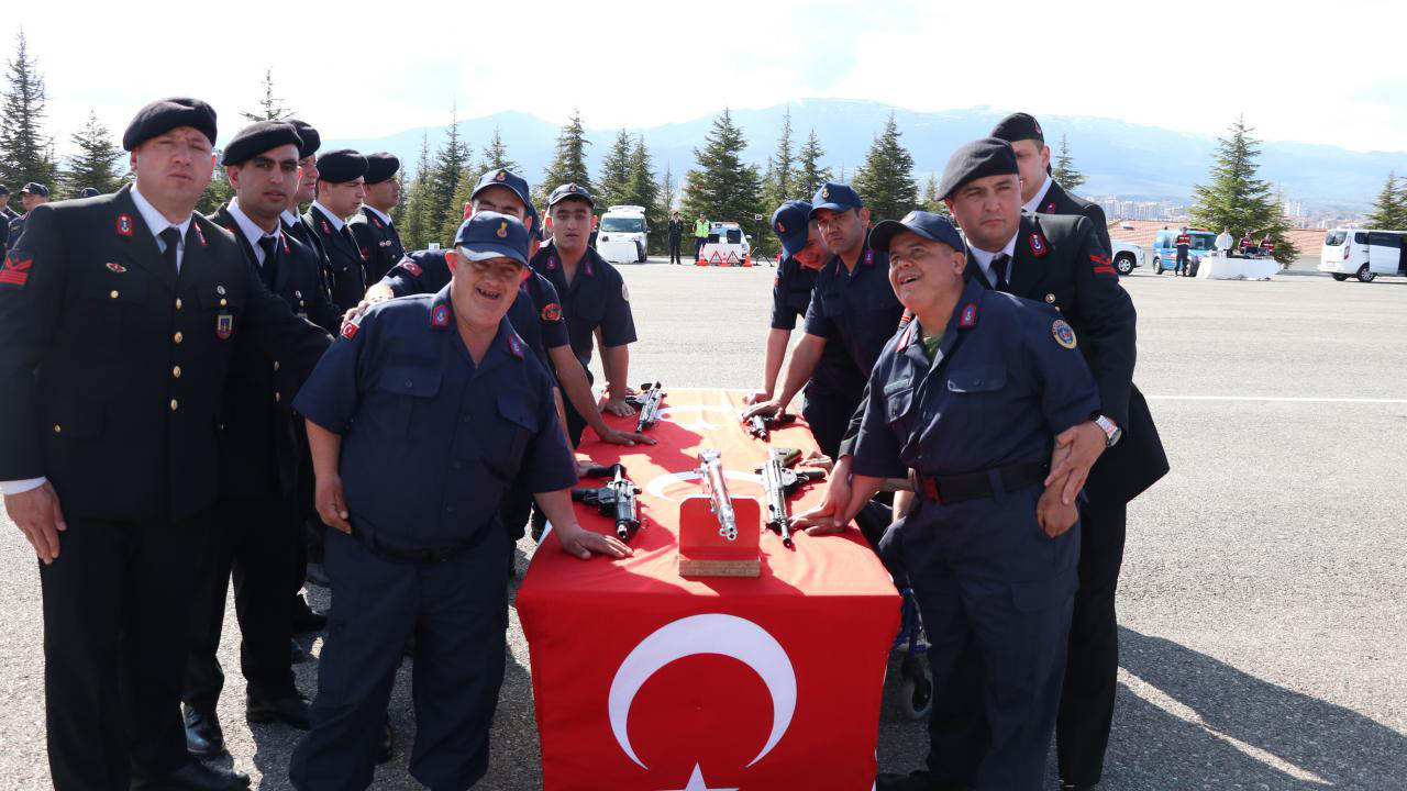 Bir günlüğüne de olsa asker oldular