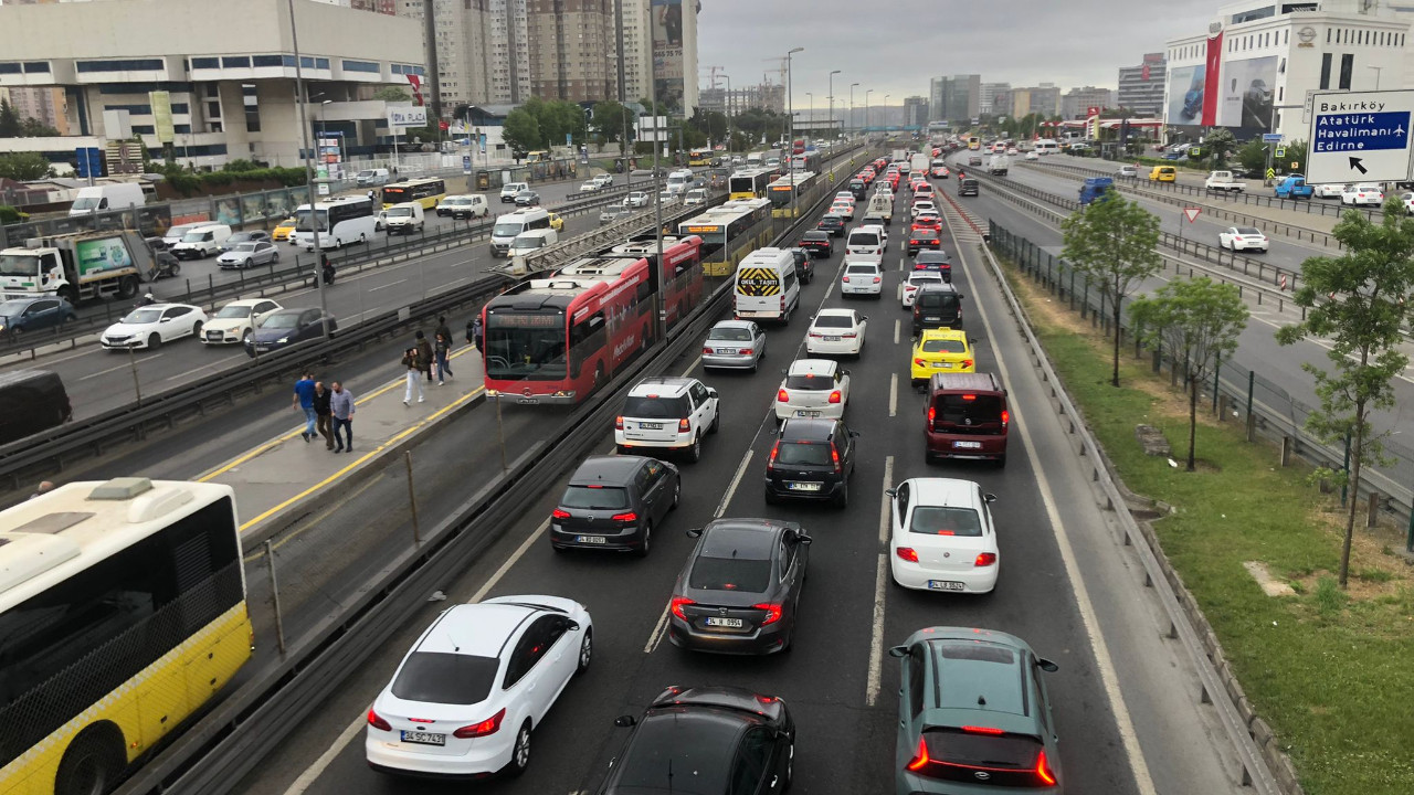 İstanbul'da trafik felç! Yüzde 80'i aştı