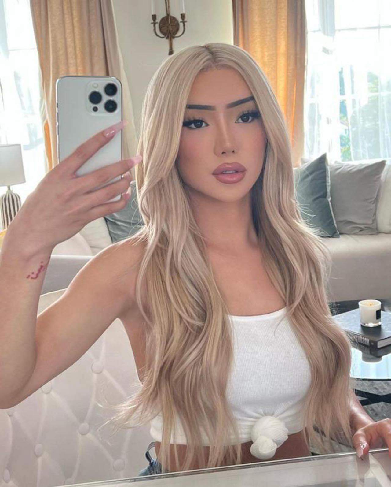 Ünlü YouTuber'dan akılalmaz sözler: Hayaletle ilişkiye girdim - Resim: 3