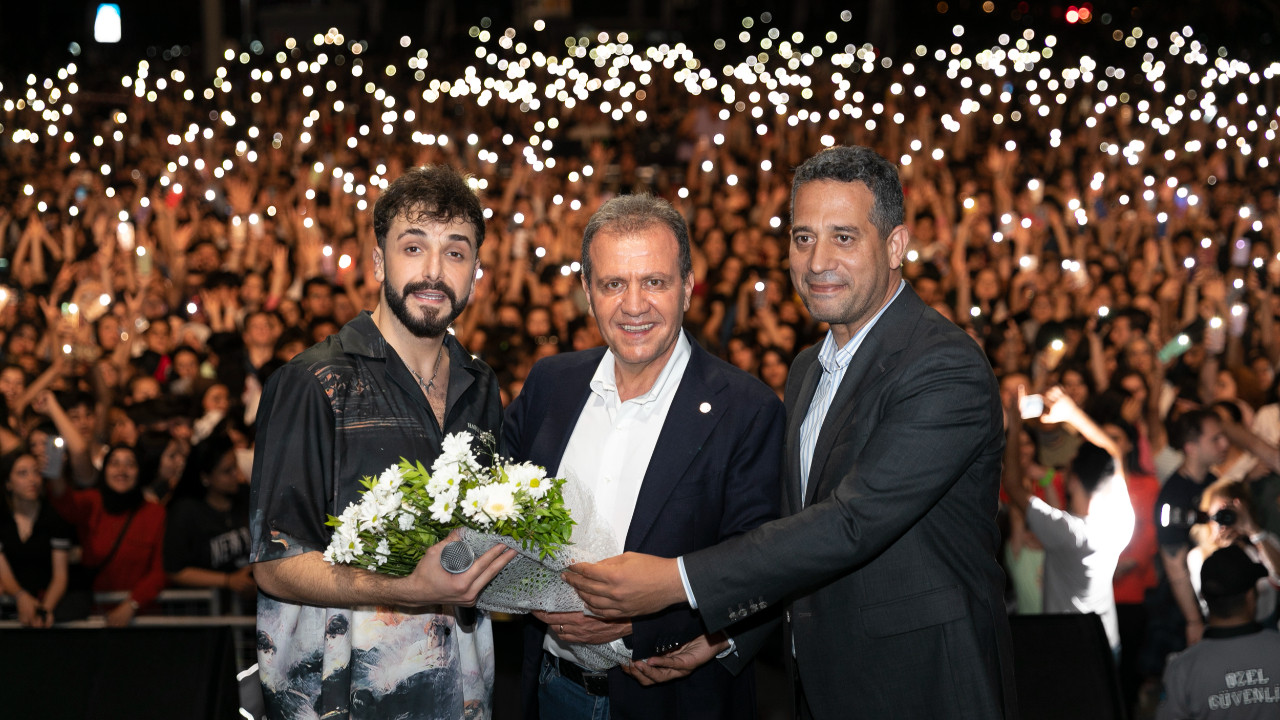 Mersin Büyükşehir'in 19 Mayıs coşkusu Sefo konseriyle taçlandı