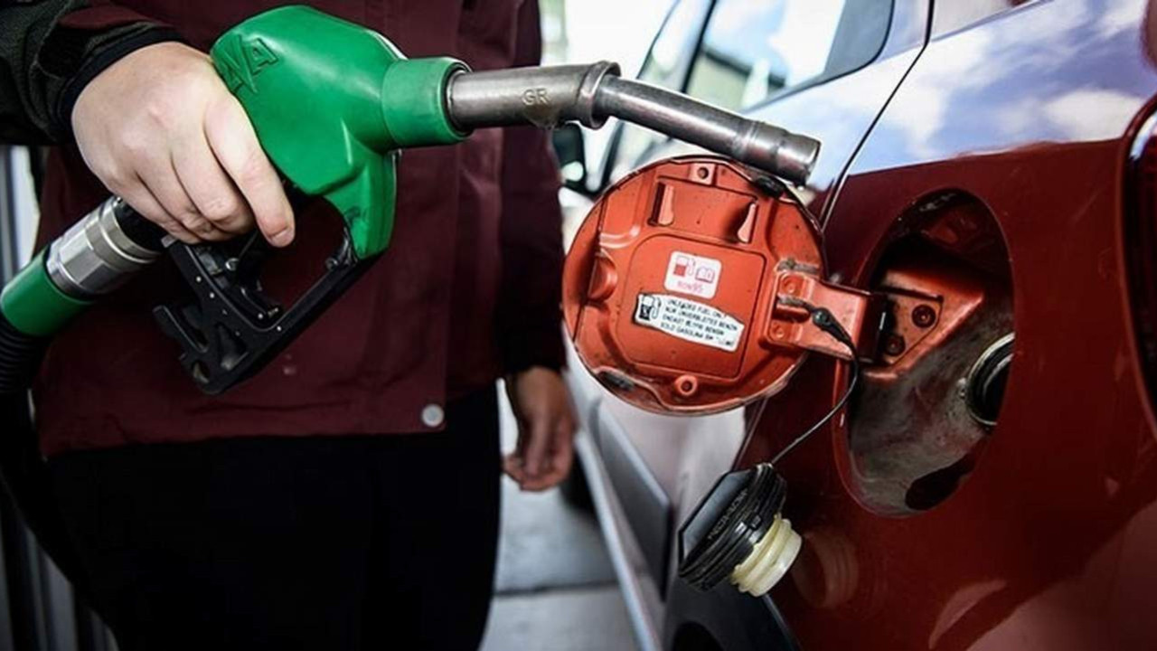 Bir yılda yüzde 255 zamlanan benzine indirim geliyor
