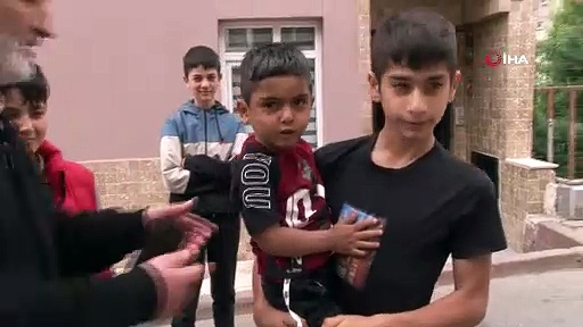 İstanbul'da ölümün minik çocuğu teğet geçtiği an kamerada