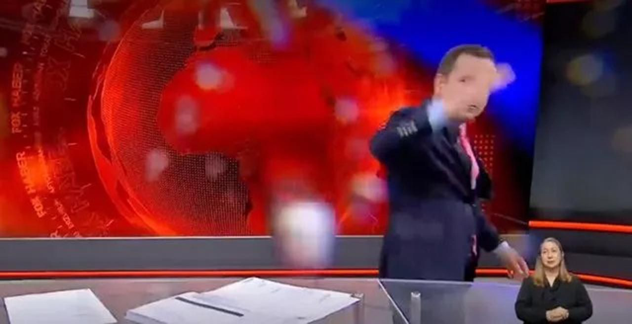 Selçuk Tepeli canlı yayında çileden çıktı: Kalem fırlatıp bardak kırdı - Resim: 4